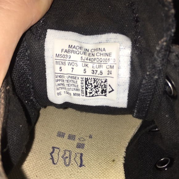 black converse - Picture 4 of 4